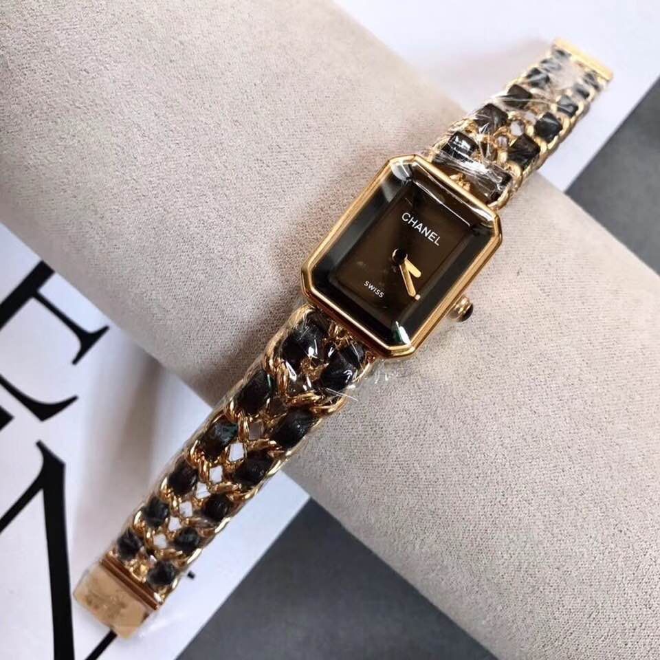 Đồng hồ nữ Chanel mặt vuông mini dây da giá rẻ