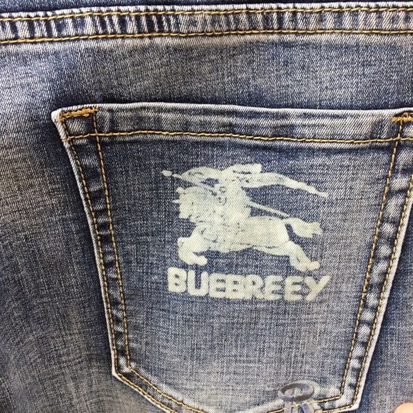 Quần jeans nam BURBERRY thêu hình 1550k  HỆ THỐN –  lien fashion