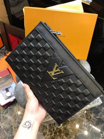 Clutch lv đẹp