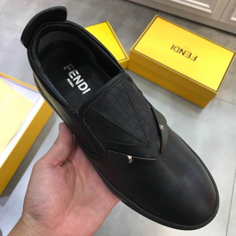 Giày slip on nam fendy kiểu đẹp