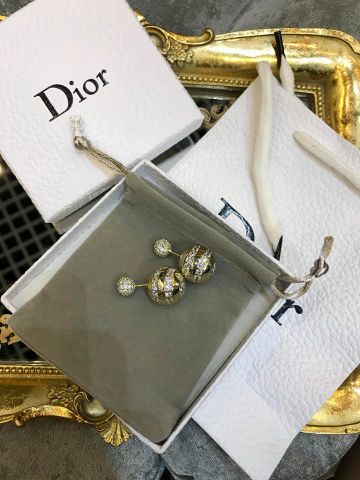 Khuyên dior mạ vàng đính đá đẹp sang super