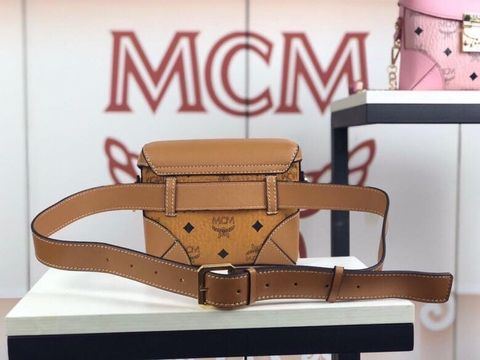 Túi MCM mini quá đẹp và xinh có nhiều màu size 17x12,5x5cm