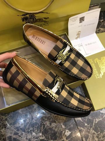 Giày lười burberry