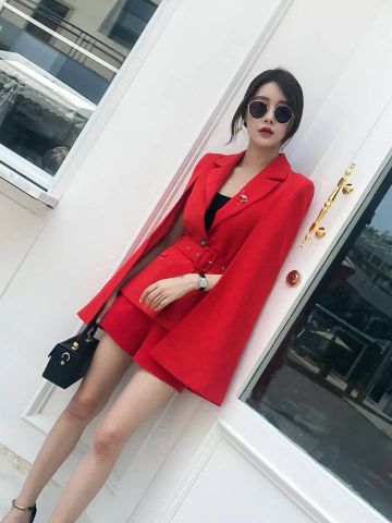 Bộ vest nữ tay cape đai eo