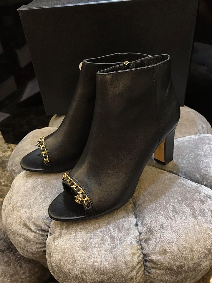 Boot chanel hở mũi da lỳ quá đẹp độc sang gót 7,5cm dễ đi Giá tốt 155 –  lien fashion