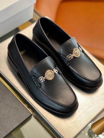 Giày nam Loafer VERSACE* da bò khoá logo xích vàng đẹp sang VIP 1:1