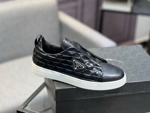 Giày slip-on nam PRAD* – Đỉnh cao phong cách và tiện dụng