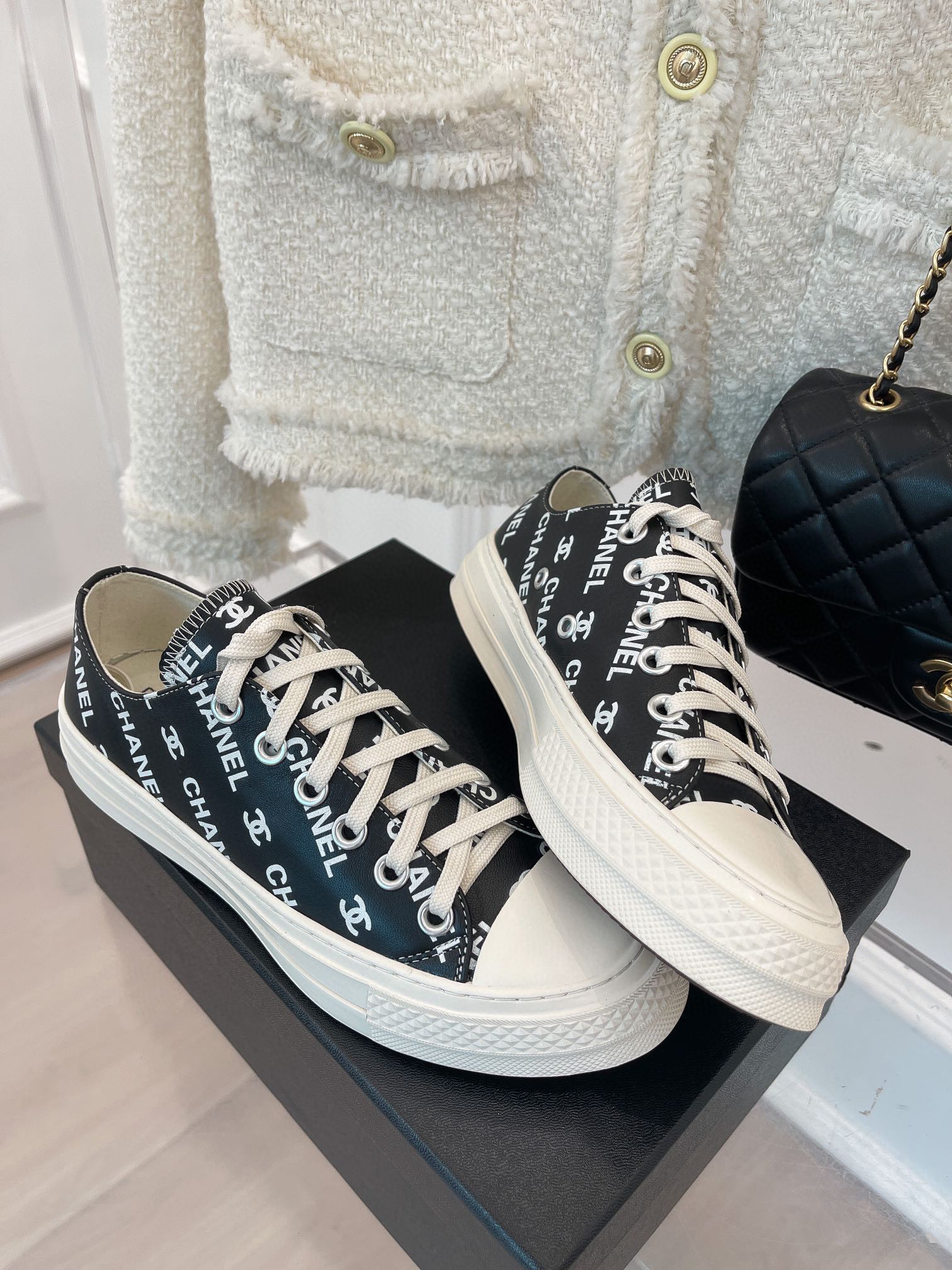 Giày thể thao nữ Chanel* X Converse* da bò in logo kiểu đẹp SIÊU CẤP m –  lien fashion