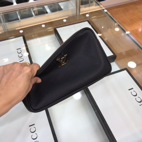 Clutch LV da mềm đẹp 28cm