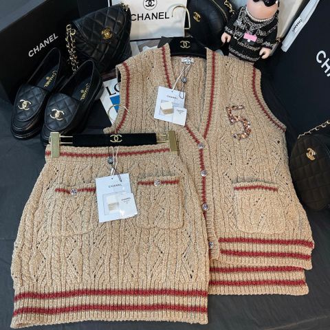 Bộ áo gile len chanel* và chân váy len chanel* đẹp SIÊU CẤP