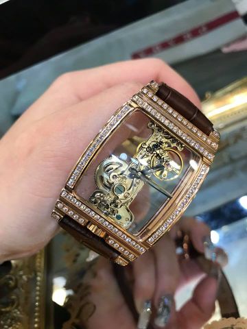 Đồng hồ CORUM nam nữ