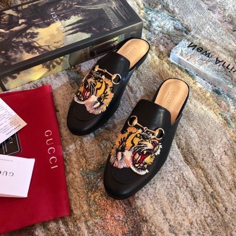 Sục nữ GUCCI thêu hoạ tiết đẹp cao cấp