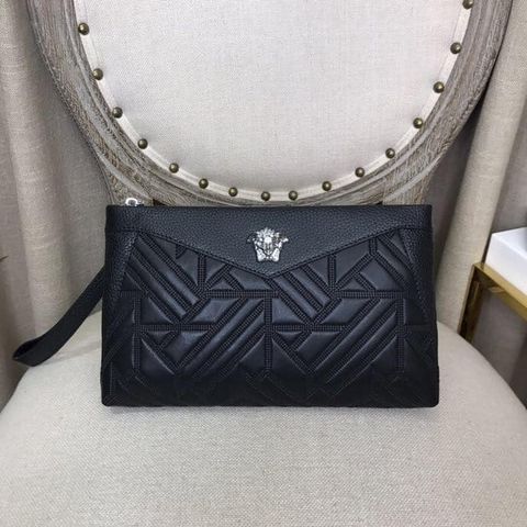 Clutch versace da dập vân logo bạc