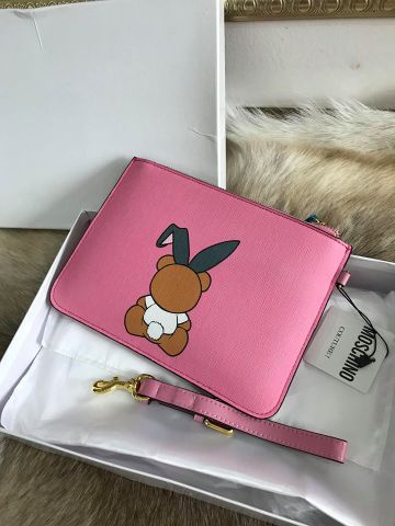 Clutch moschino nữ màu hồng size nhỏ