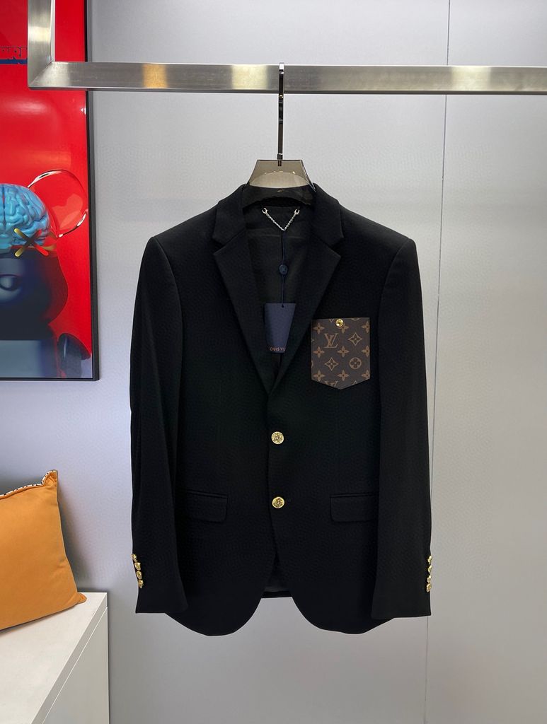 Áo khoác LV Varsity Jacket đẹp nhất năm 2023  Ruby Luxury