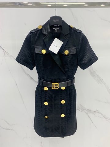 Đầm BALMAIN* hoạ tiết logo khuy vàng kèm belt dáng khoẻ siêu đẹp sang VIP 1:1