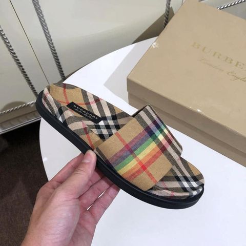 Dép nam nữ BURBERRY kẻ đẹp độc 35-44