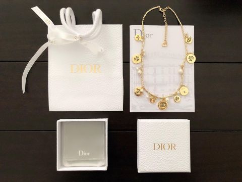 Vòng cổ Dior đẹp độc