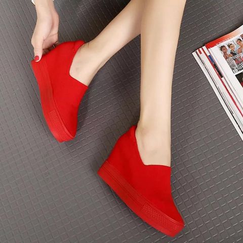 Giày slip on nữ độn đế 9cm dáng đẹp