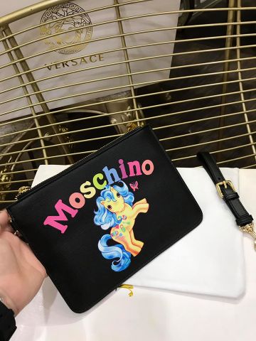 Clutch nữ moschino Size nhỏ