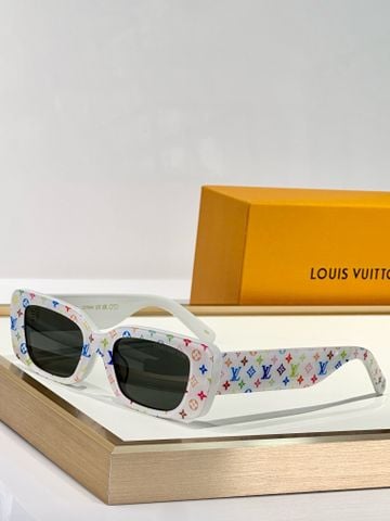 KÍNH NỮ L*V gọng hoạ tiết Monogram mẫu mới cực chất order