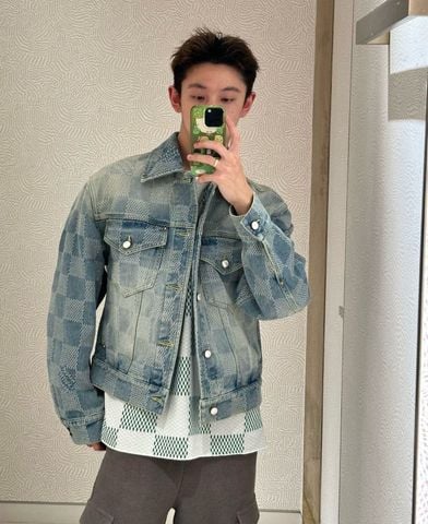 Bộ áo khoác jeans nam L*V hoạ tiết caro xanh nhạt đẹp cao cấp