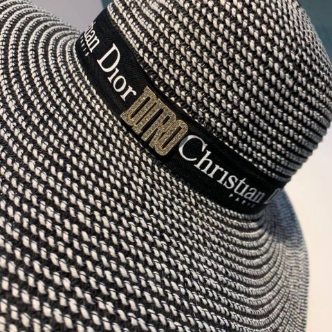 Mũ Dior nữ rộng vành màu đẹp sang độc đáo