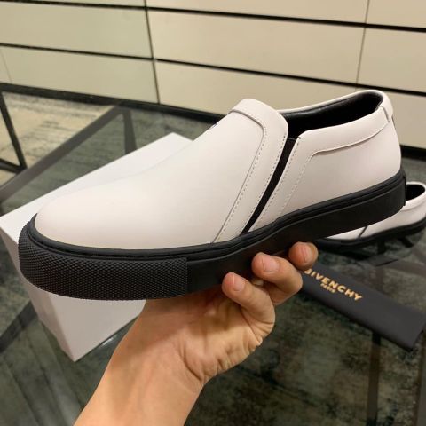 Giày slip on nam GIVENCHY da bò lỳ đẹp màu trắng và đen