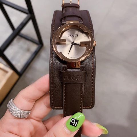 Đồng hồ nữ GUCCI case 36mm dây da to bản đẹp độc