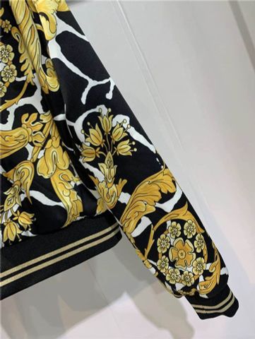 Áo bomber nữ VERSACE hoa văn vàng đẹp sang chảnh