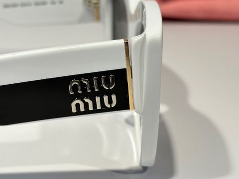 Kính nữ miu* miu* đẹp sang VIP 1:1