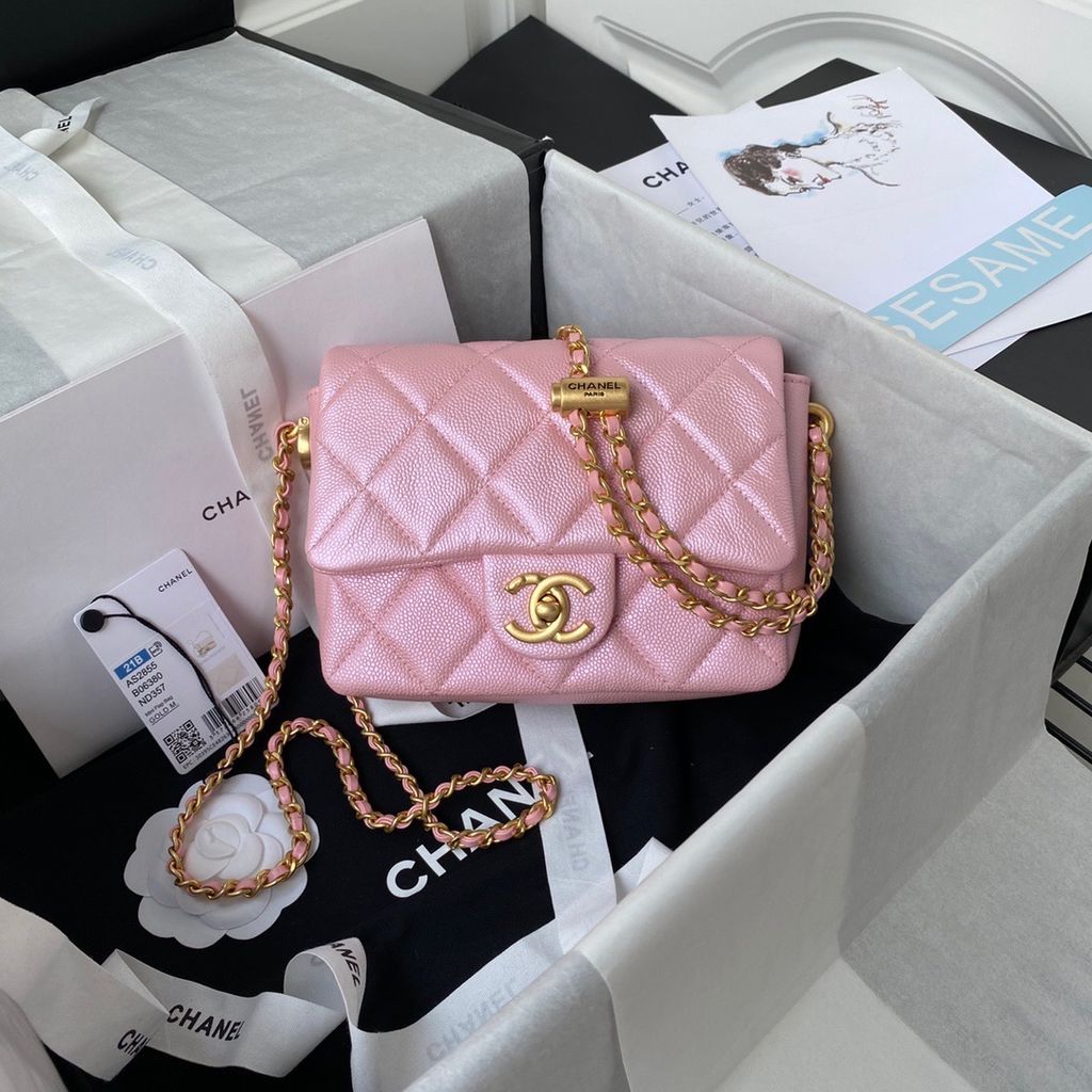Đông Nhi chi 700 triệu sắm bộ túi Chanel tí hon quyết không thua kém Ngọc Trinh Cường Đô La #29 Đông Nhi chi 700 triệu sắm bộ túi Chanel tí hon quyết không thua kém Ngọc Trinh Cường Đô La