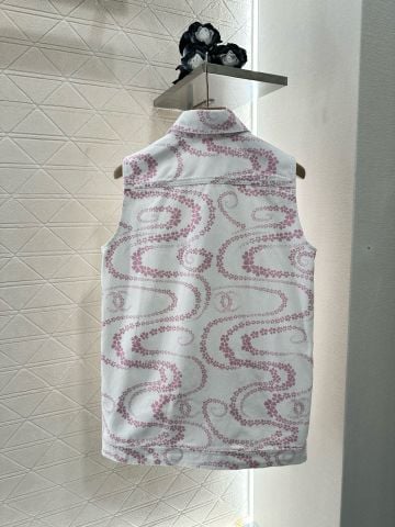 Bộ CHNEL* hoạ tiết “Bloom Chain” Denim Set