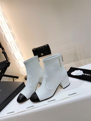 Boot chanel* cổ thấp gót vuông da bò SIÊU CẤP