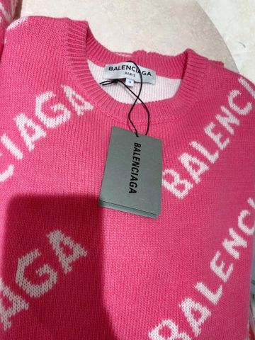 Áo khoác len nữ BALENCIAGA* hoạ tiết chữ màu hồng đẹp SIÊU CẤP