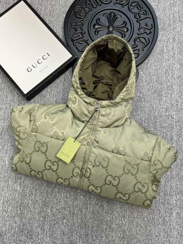 Áo phao nam lông vũ GUCCI* hoạ tiết Logo có 2 màu đẹp VIP 1:1