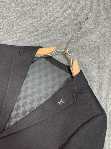 Áo vest nam L*V cao cấp