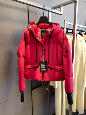 Áo phao nữ moncler* SIÊU CẤP màu đỏ viền đen cực đẹp độc hàng cao cấp