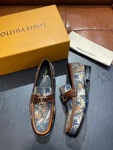Giày nam Loafer L*V