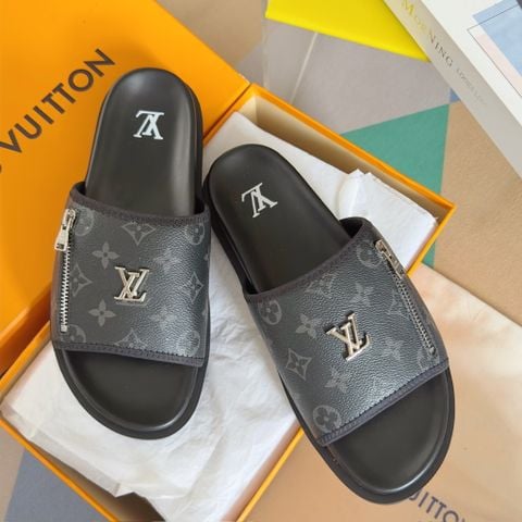 Dép nam L*V  Monogram trắng