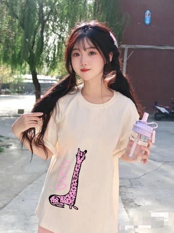Áo phông nữ GUCC*  – Họa tiết hươu cao cổ ngộ nghĩnh