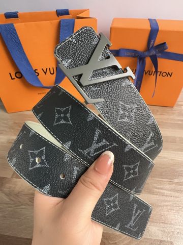 Dây nịt nam L*V  Monogram hai mặt 40 mm