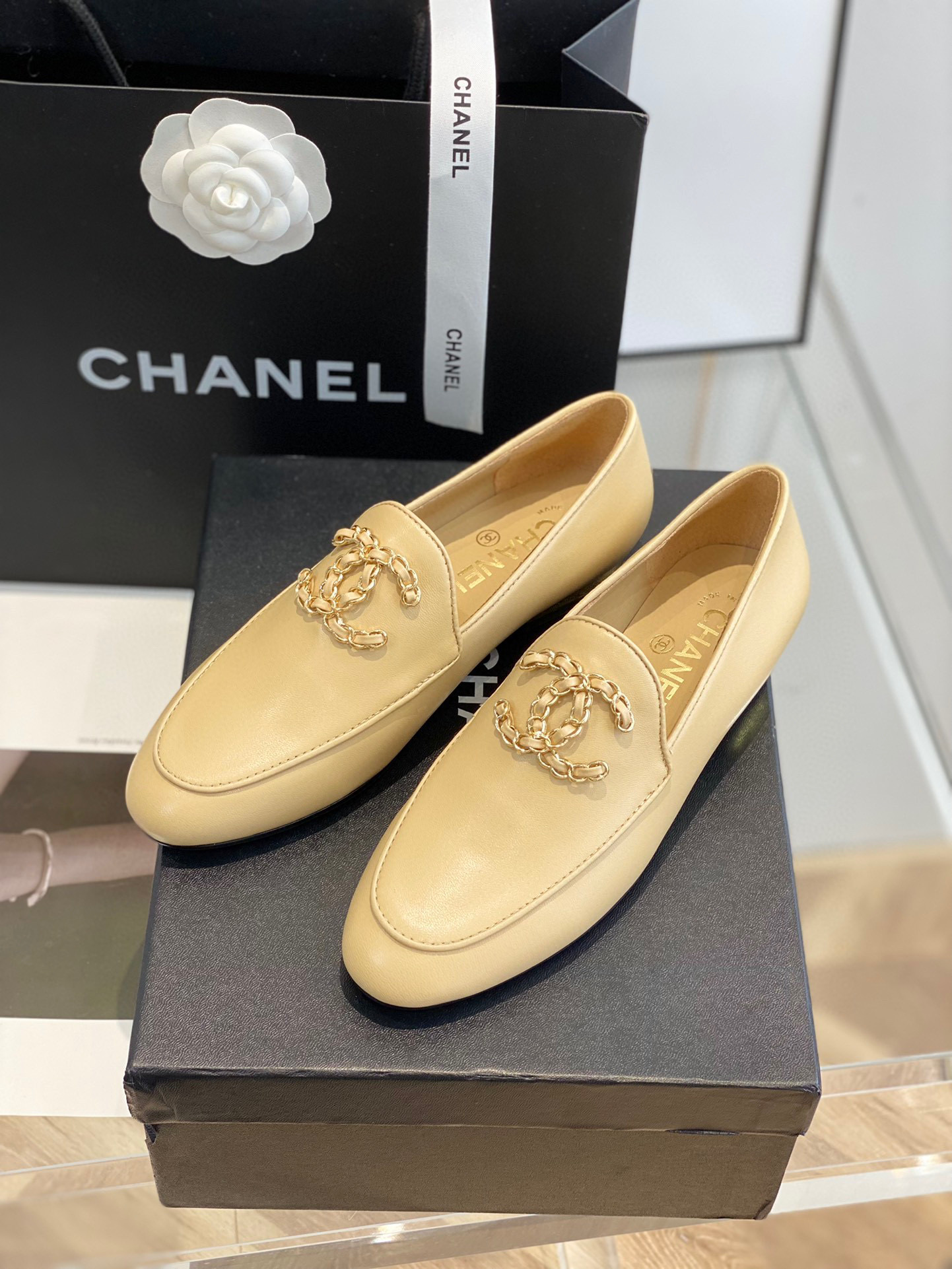 Giày nữ Loafer chanel* đẹp sang SIÊU CẤP 1900k Chanel giày lười khóa – lien fashion Giày nữ Loafer chanel* đẹp sang SIÊU CẤP 1900k Chanel giày lười khóa – lien fashion