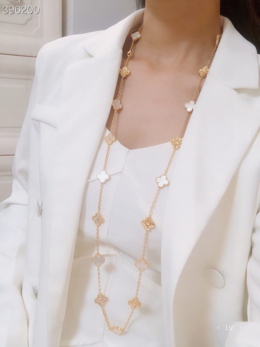 Dây chuyền Van* Cleef* VIP 1:1 1300k cỏ bốn lá vca Van Cleef