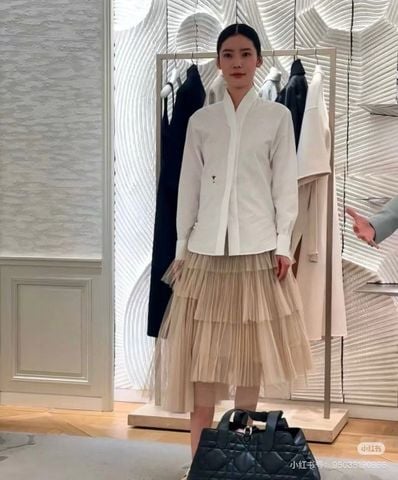 Áo sơ mi nữ Di*or* thanh lịch, tôn dáng hoàn hảo
