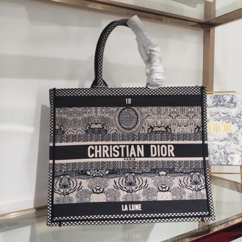 Túi xách nữ Dior hoạ tiết size 42cm