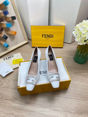 Giày cao gót FENDI* da bóng logo nạm đá đẹp sang  SIÊU CẤP