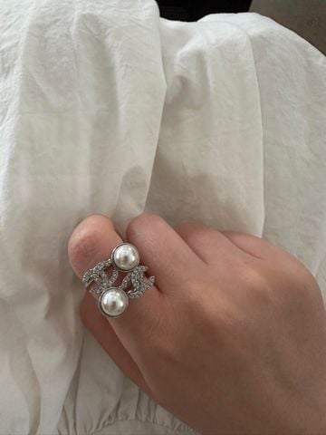 Nhẫn nữ CHNEL*  Double C ngọc trai Swarovski