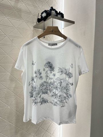 Áo phông nữ Di*or* hoạ tiết