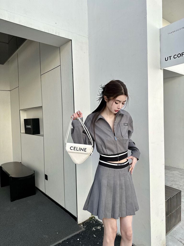 Top với hơn 82 áo khoác và chân váy không thể bỏ qua  cdgdbentreeduvn